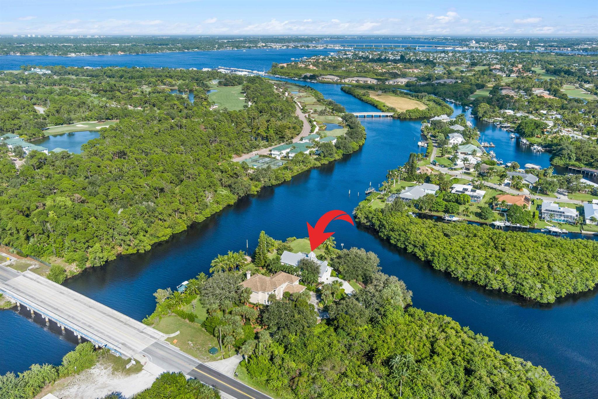 HARBOUR BLUFF - Residential