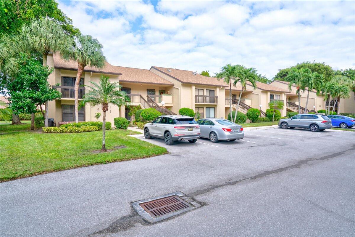 5121 Oak Hill Lane 423
