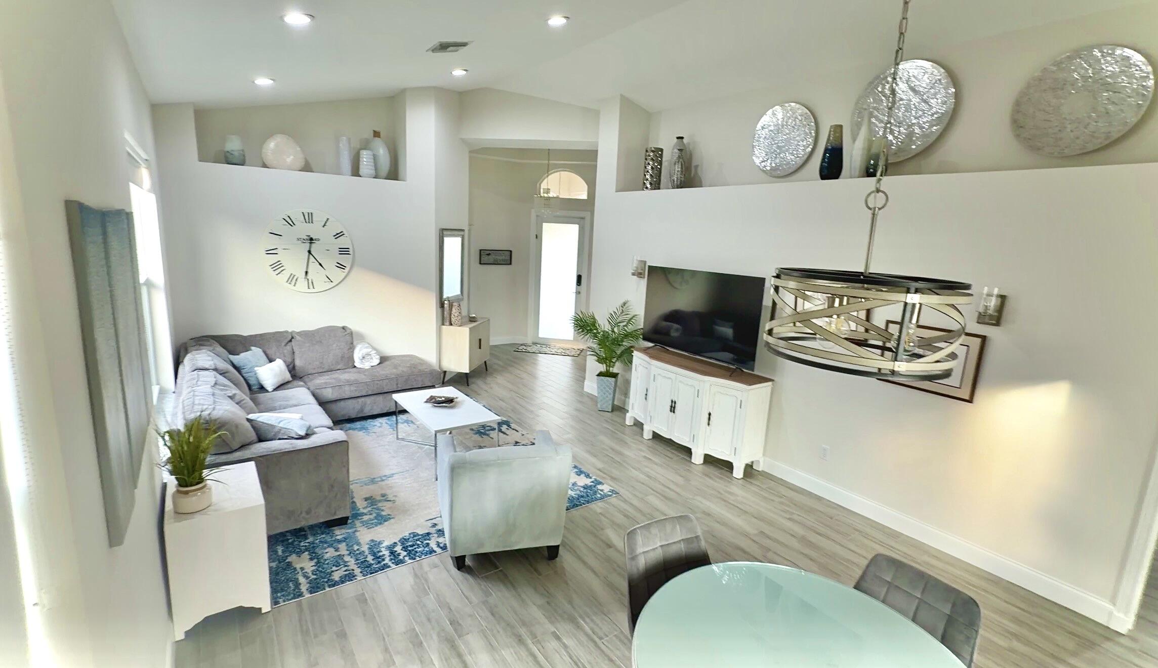 Valencia Falls - Residential