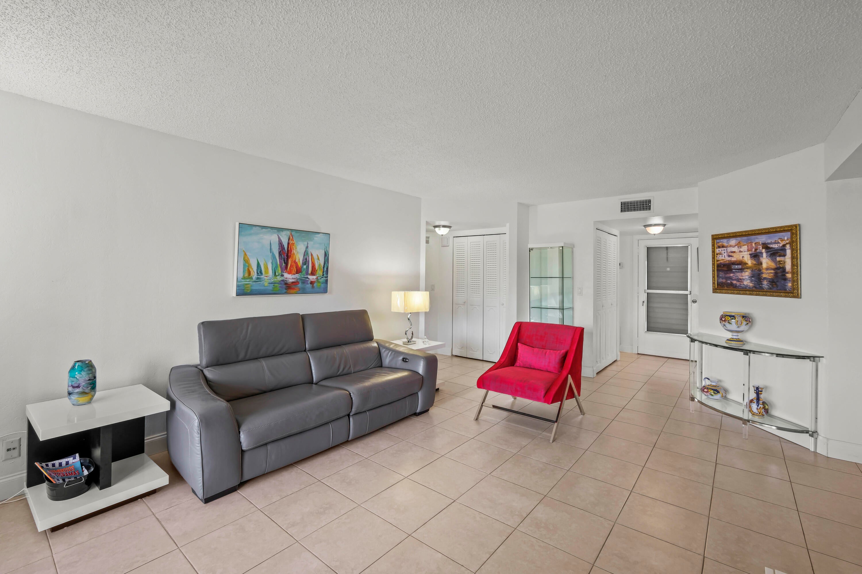 3871 VIA POINCIANA 104
