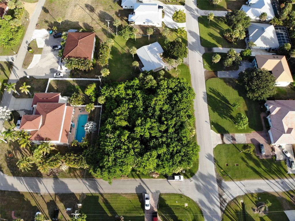 Photo of 2322 Atlantic Beach Boulevard, Hutchinson Island, FL 34949 (MLS # F10531398)