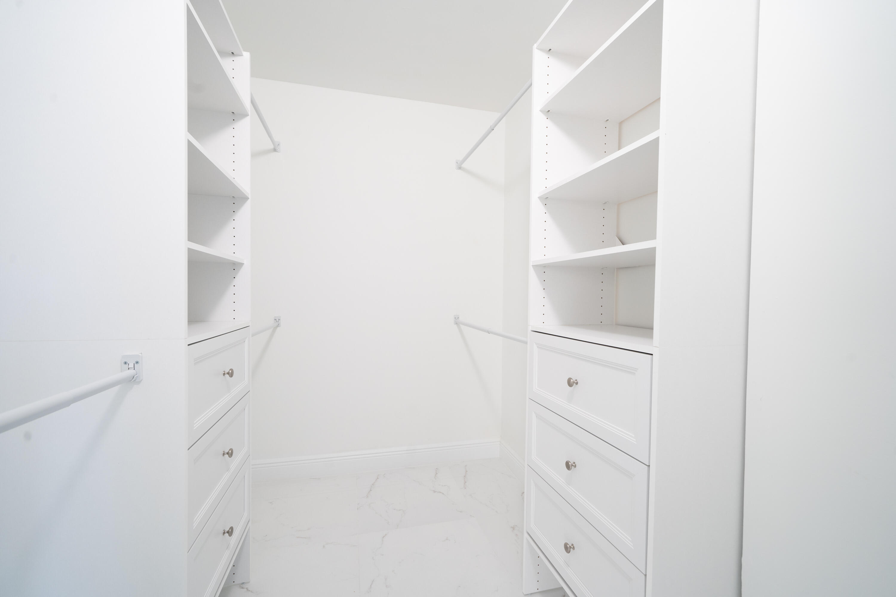 HUNTINGTON POINTE - Residential