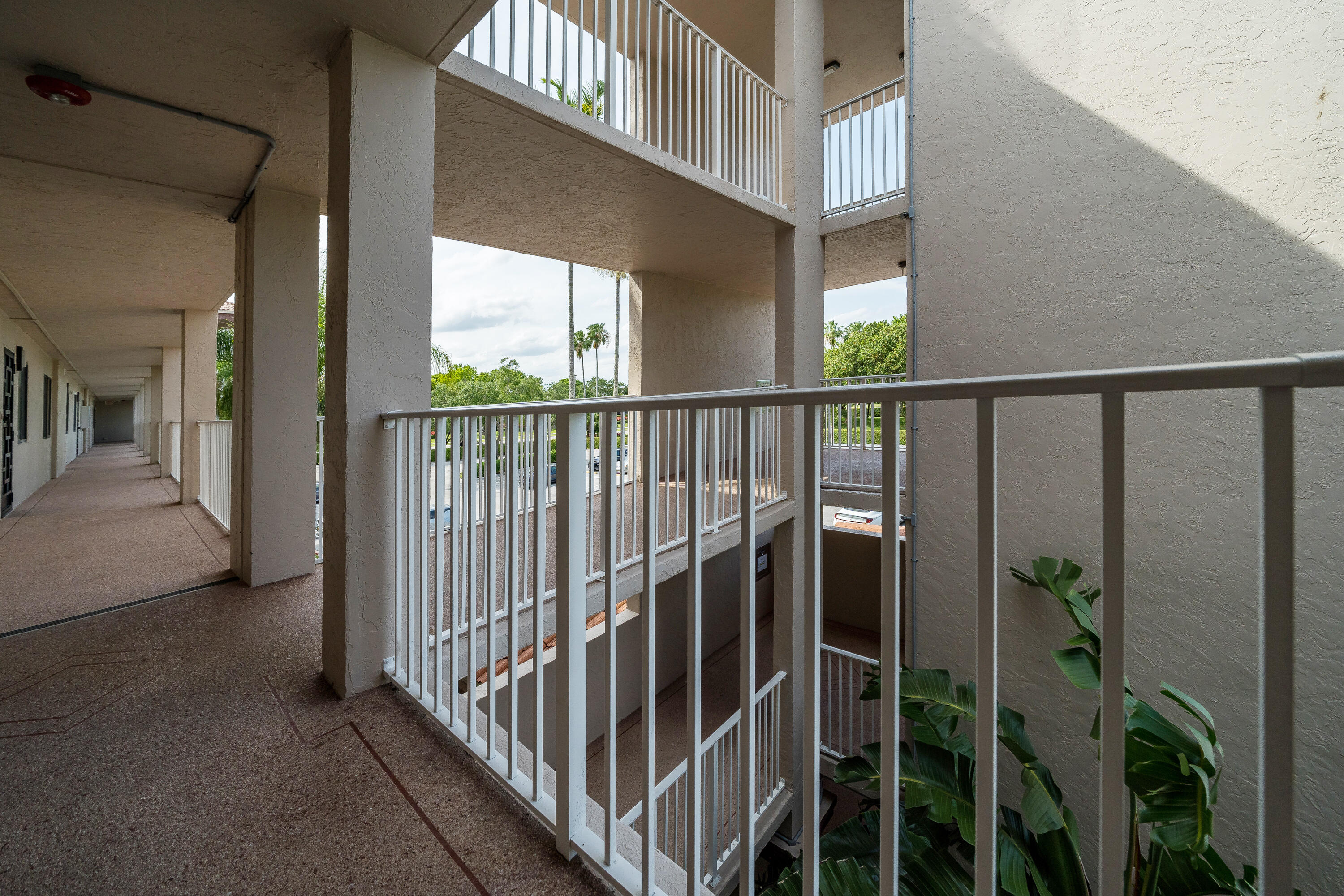 HUNTINGTON POINTE - Residential