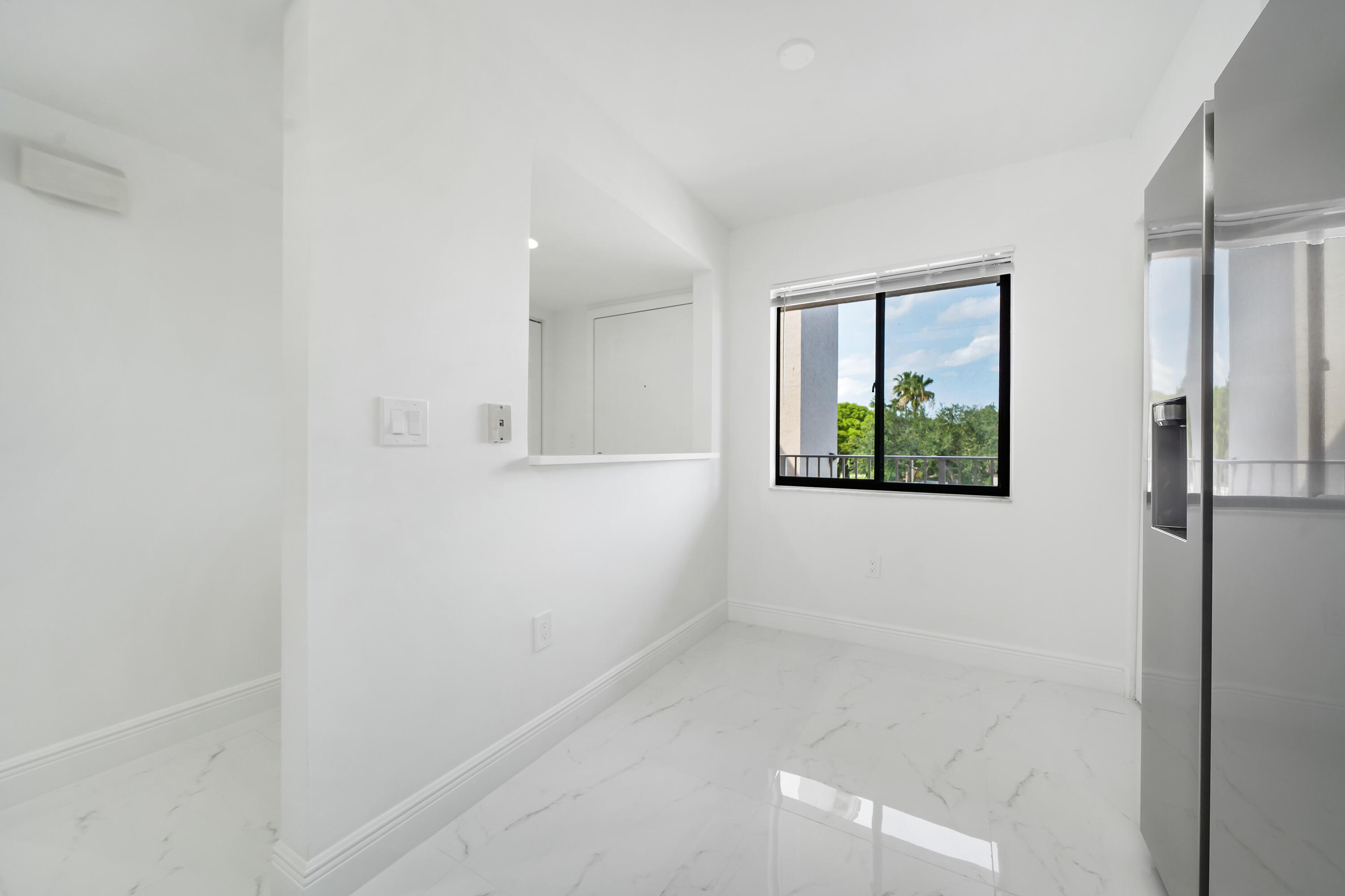 HUNTINGTON POINTE - Residential