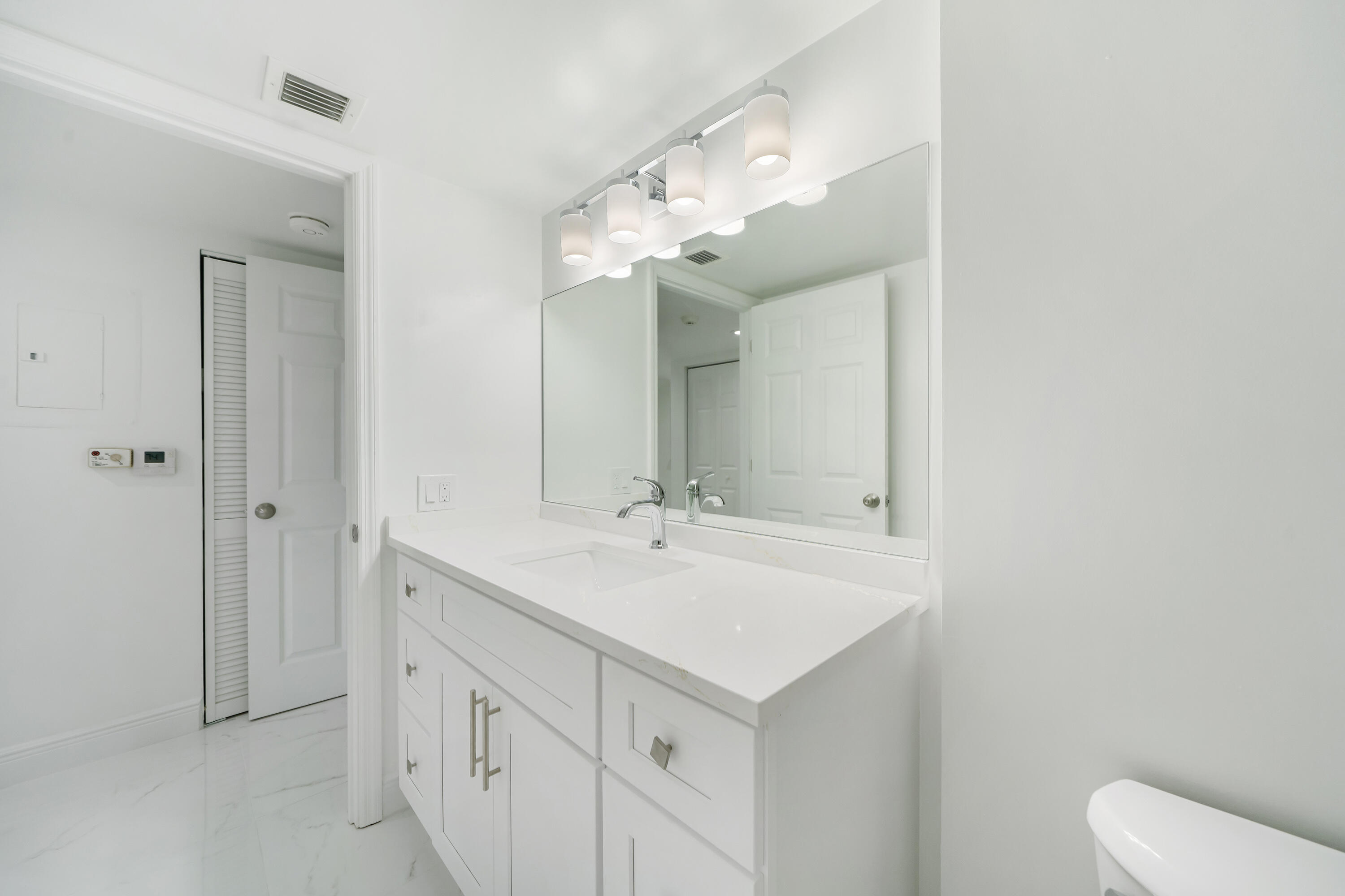 HUNTINGTON POINTE - Residential