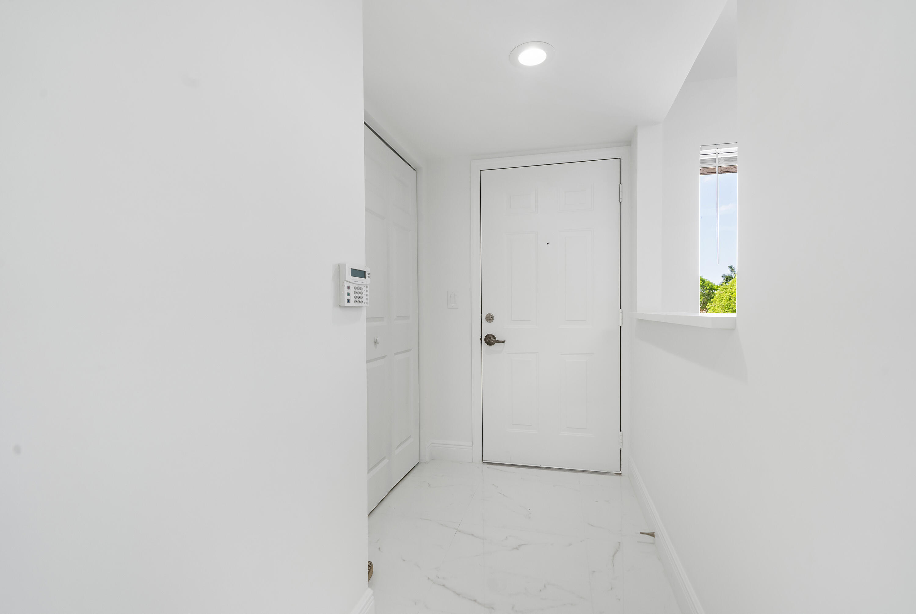 HUNTINGTON POINTE - Residential