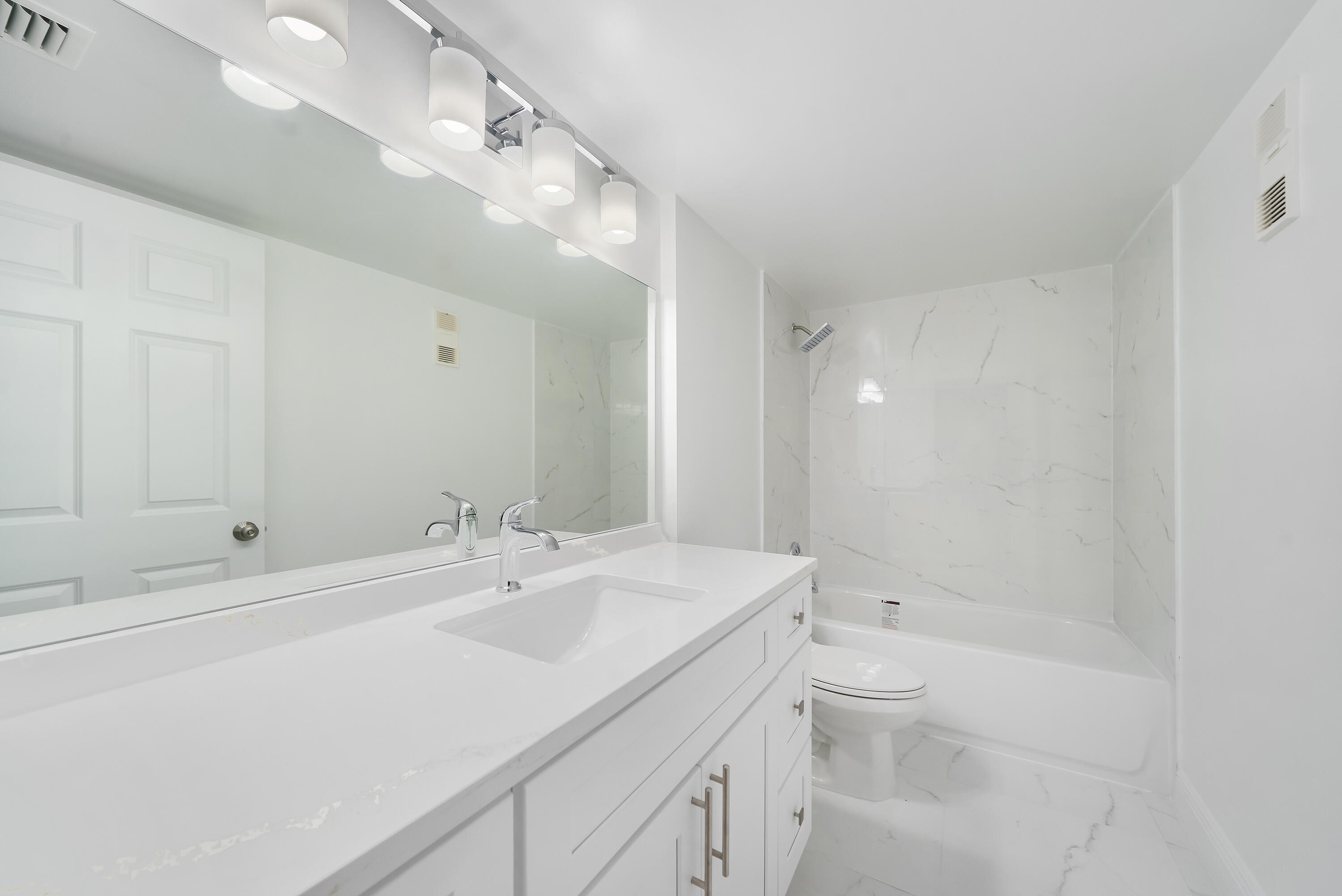 HUNTINGTON POINTE - Residential