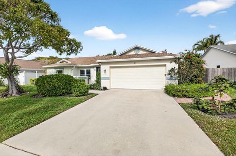 Photo of 81 Cedar Circle, Boynton Beach, FL 33436 (MLS # R11154019)