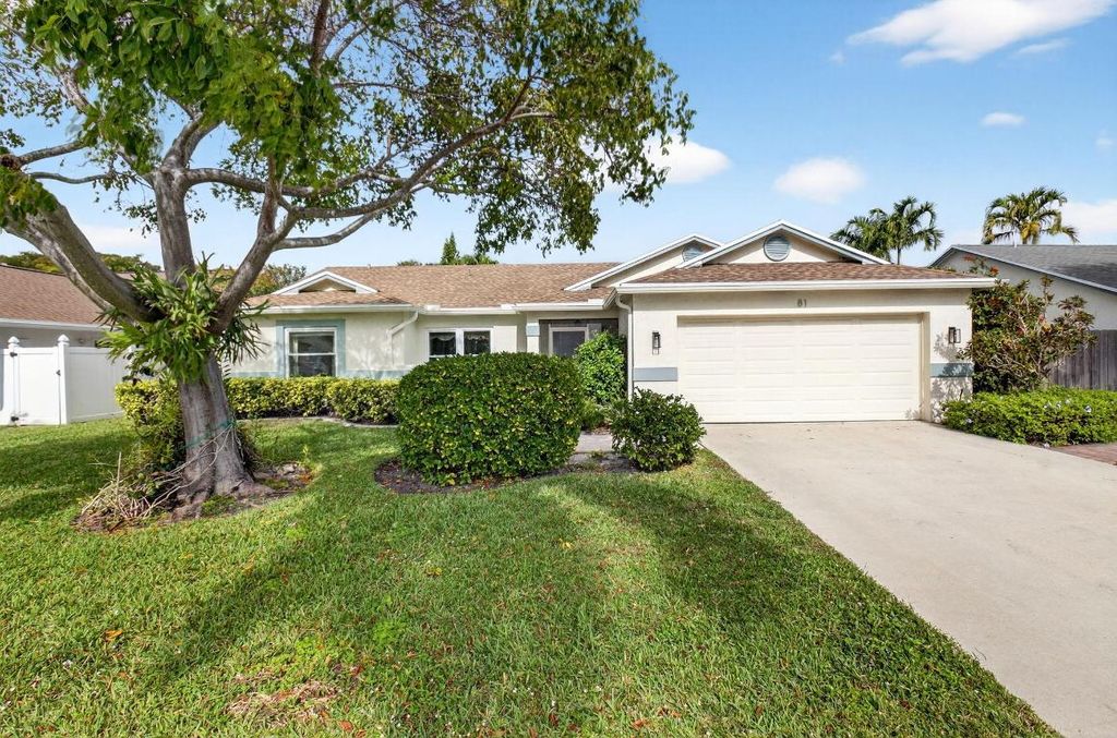 Photo of 81 Cedar Circle, Boynton Beach, FL 33436 (MLS # R11154019)