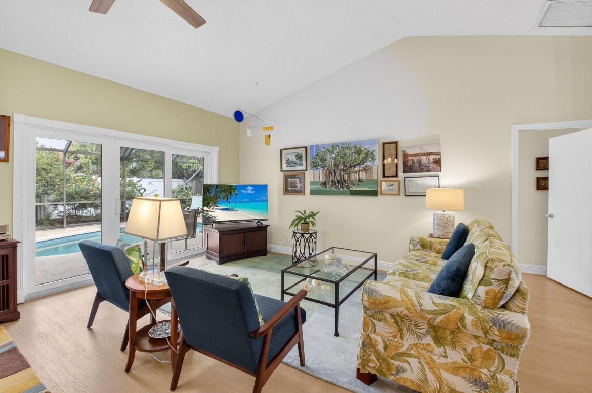 MEADOWS 300 1 - Residential