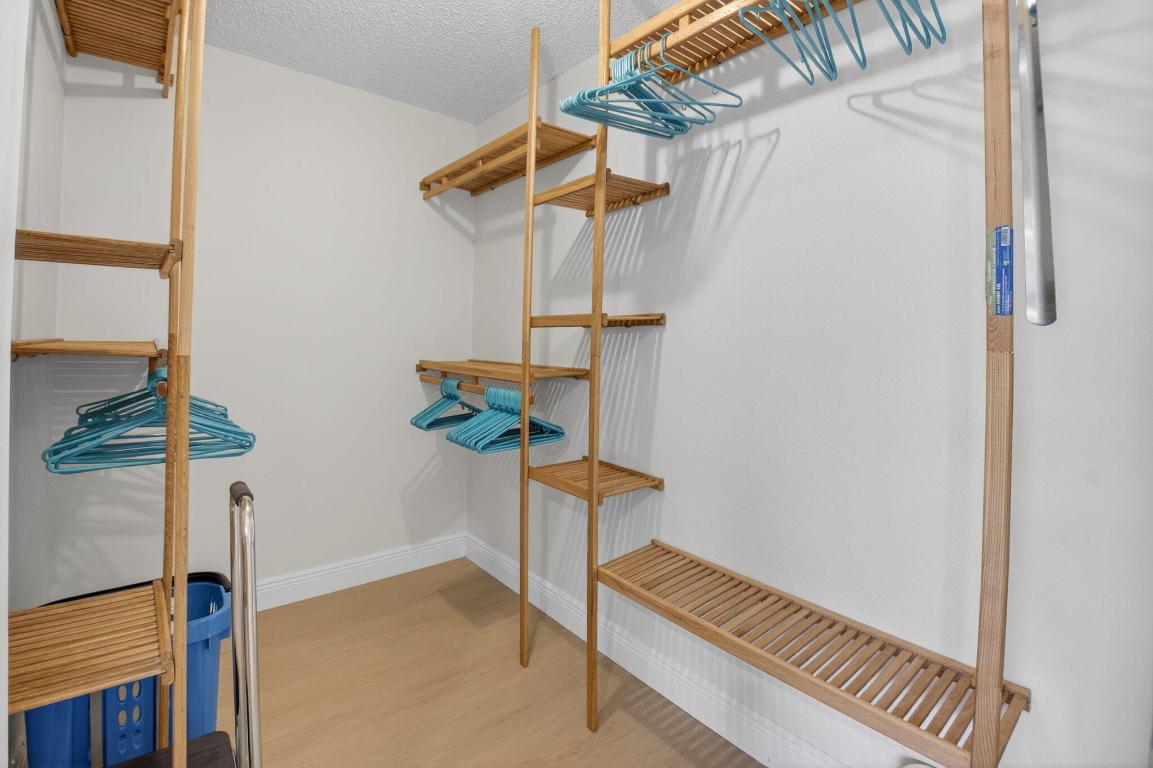 MEADOWS 300 1 - Residential