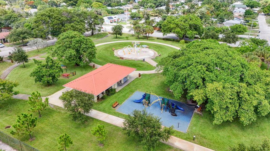 Photo of 3400 PARKER Avenue, West Palm Beach, FL 33405 (MLS # B26051981)