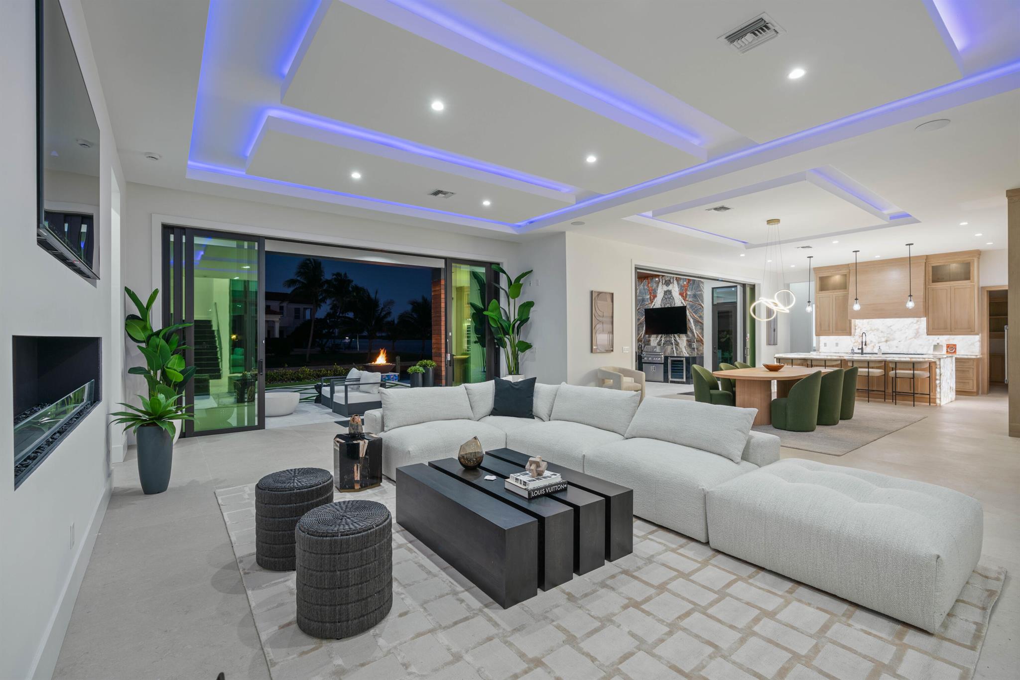 PALM BEACH LAKE WORTH EST - Residential