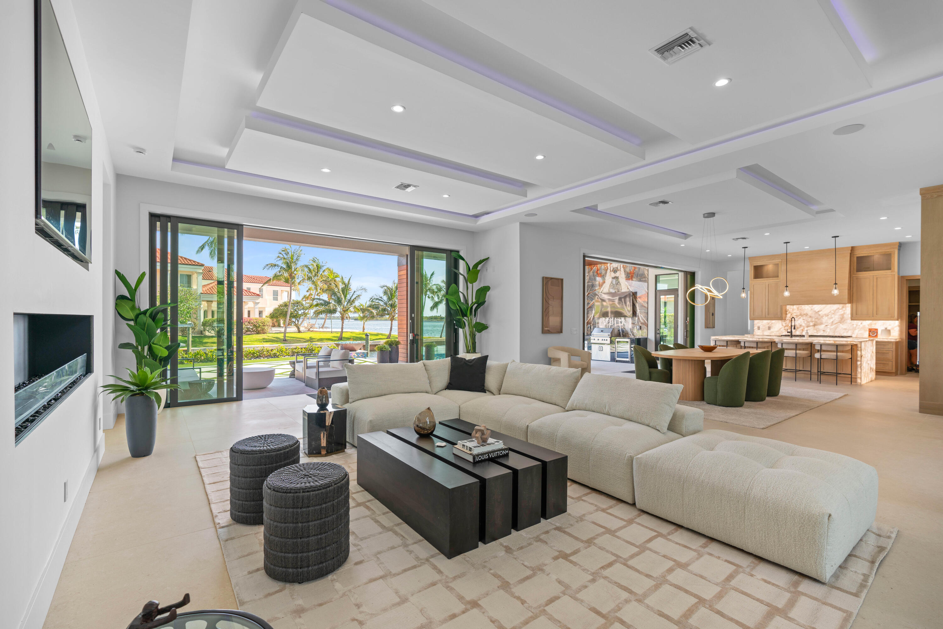 PALM BEACH LAKE WORTH ESTATES 2 - Residential