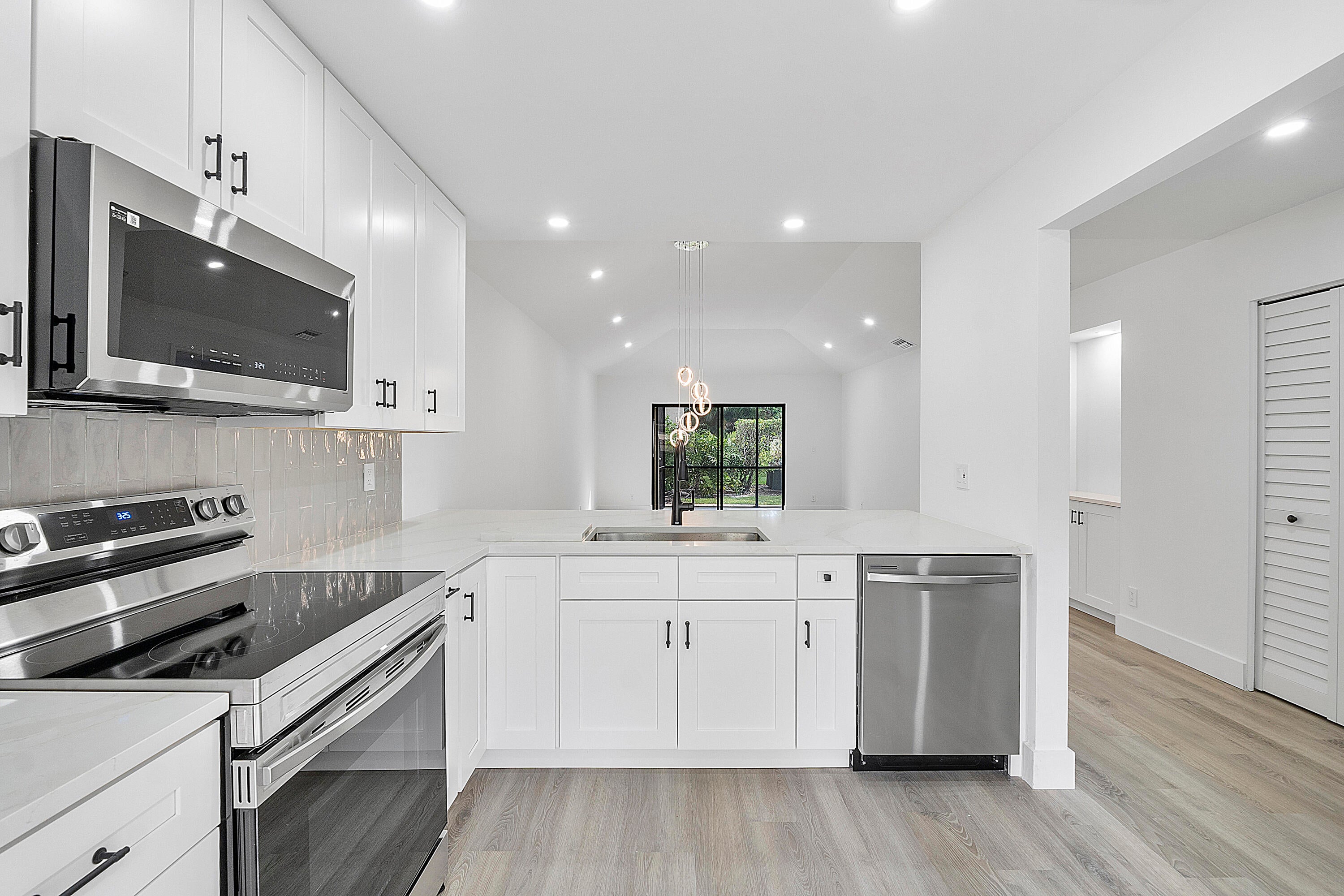 3127 Kingswood Terrace