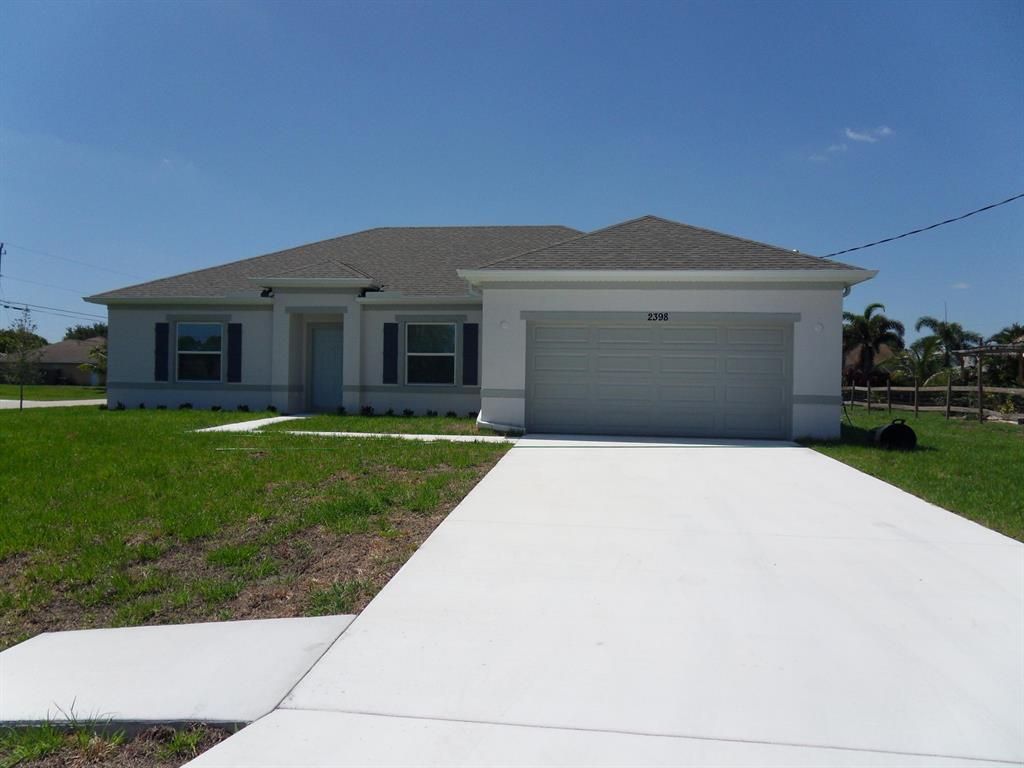Photo of 2398 SE Hurley Court, Port St Lucie, FL 34952 (MLS # R10886091)