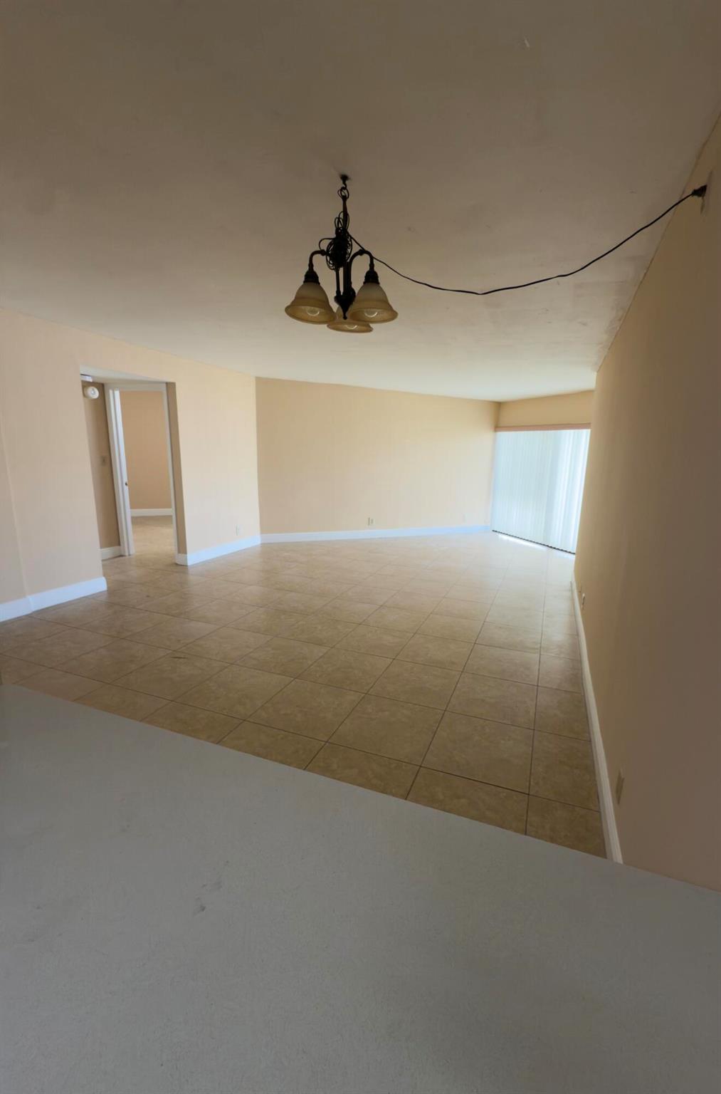 PRESIDENTIAL GOLFVIEW CON - Residential Lease