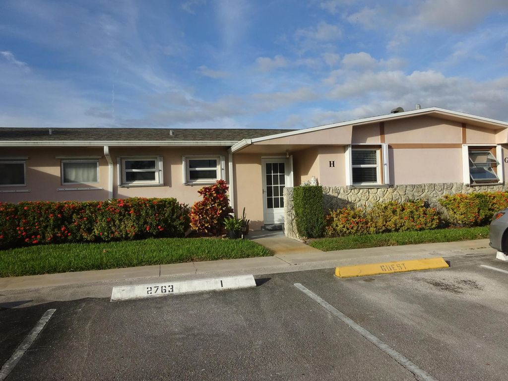 Photo of 2763 W Dudley Dr Drive W #H, West Palm Beach, FL 33415 (MLS # B26027913)