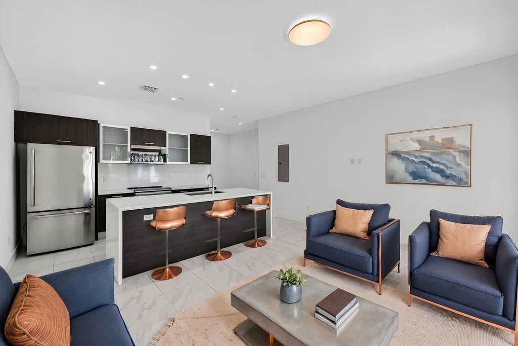 Photo of 1044 NE 18th Avenue #203, Fort Lauderdale, FL 33304 (MLS # B26020634)