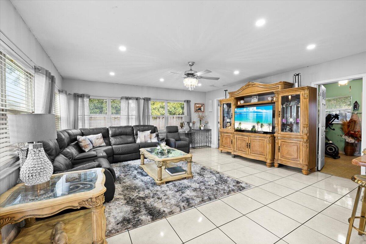 MIRAMAR PARK - Residential