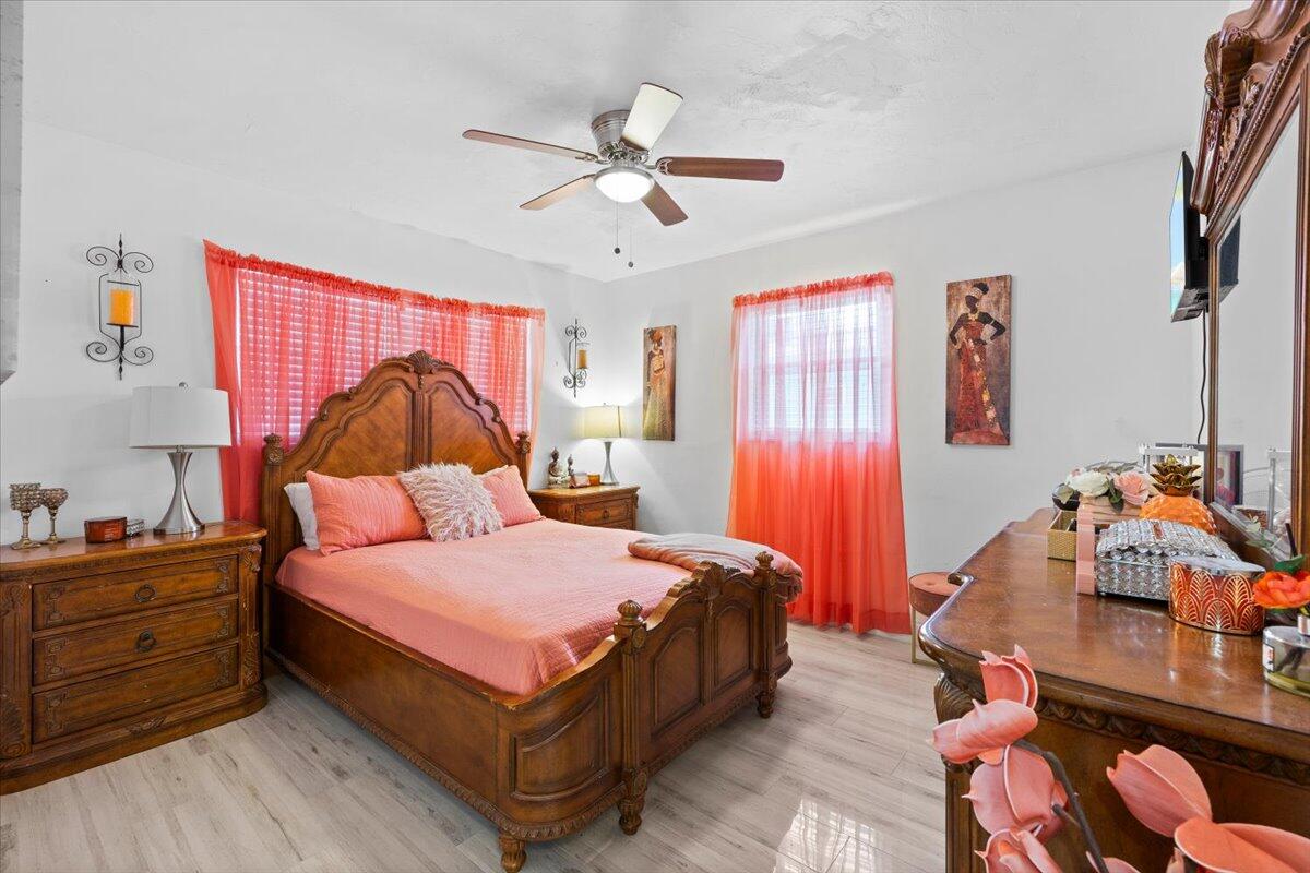 MIRAMAR PARK - Residential