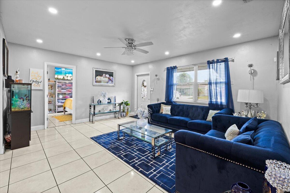 MIRAMAR PARK - Residential