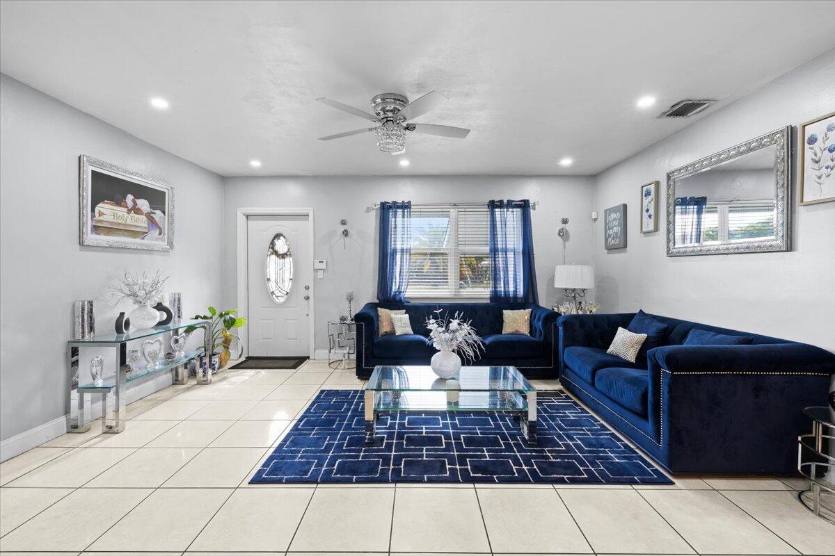 MIRAMAR PARK - Residential