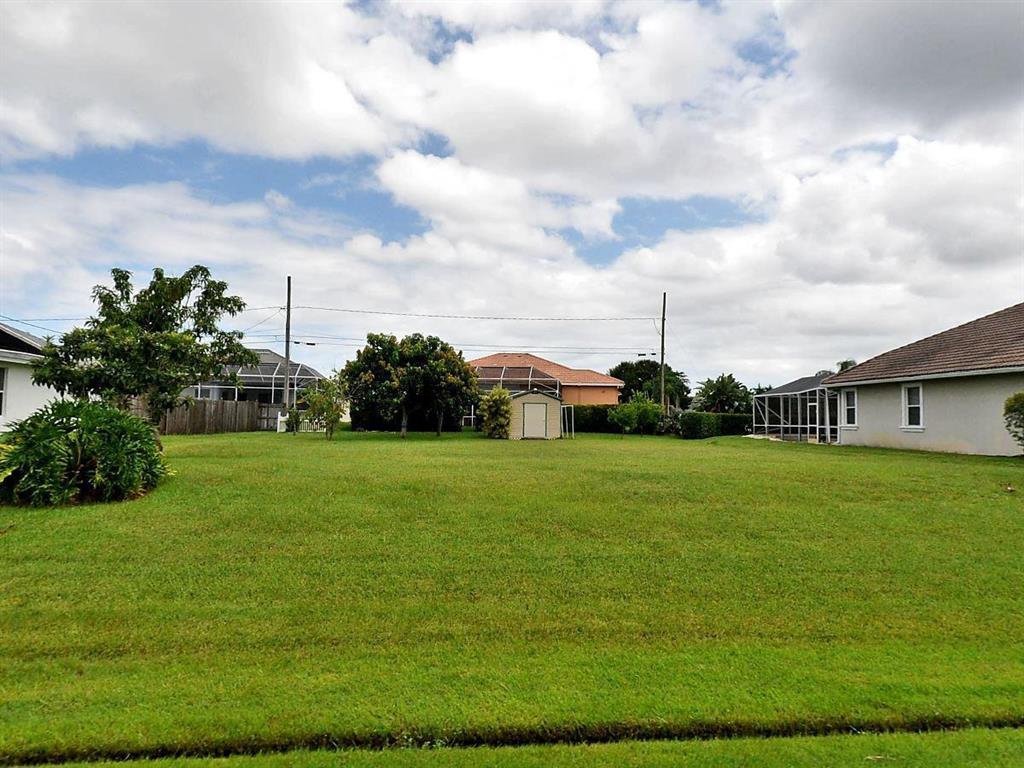 Beautiful hidden Gem! Top Southbend Lakes Location! oversized lot, close to Bay St Luice and surrounding lakes. Lot already filled and fully sodded. Build you executive home here!