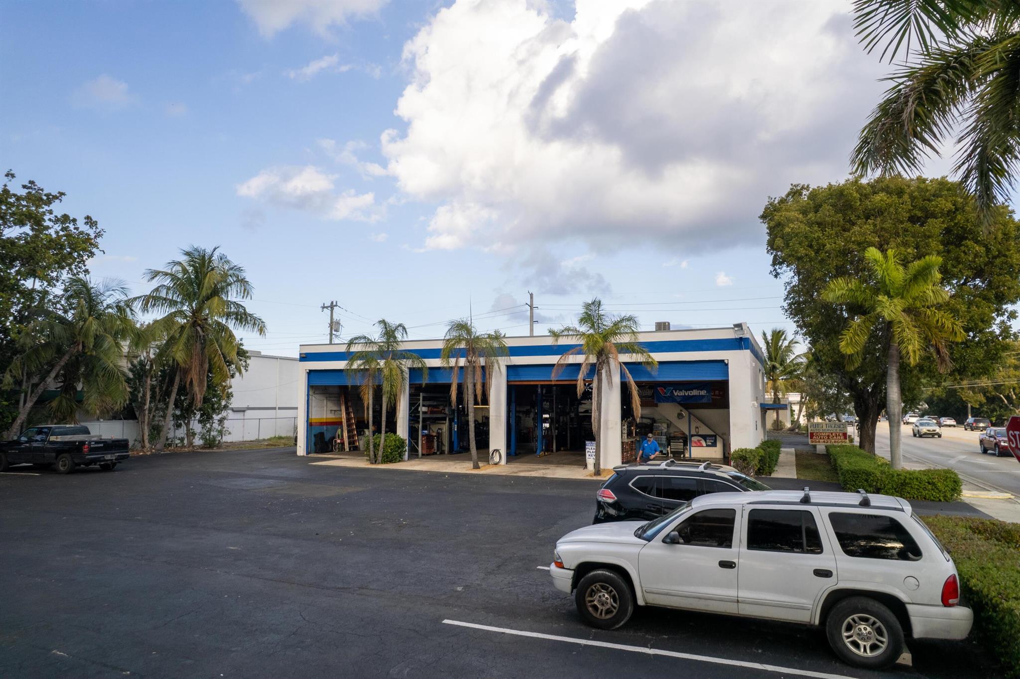 ARLINGTON PARK - Commercial Sale