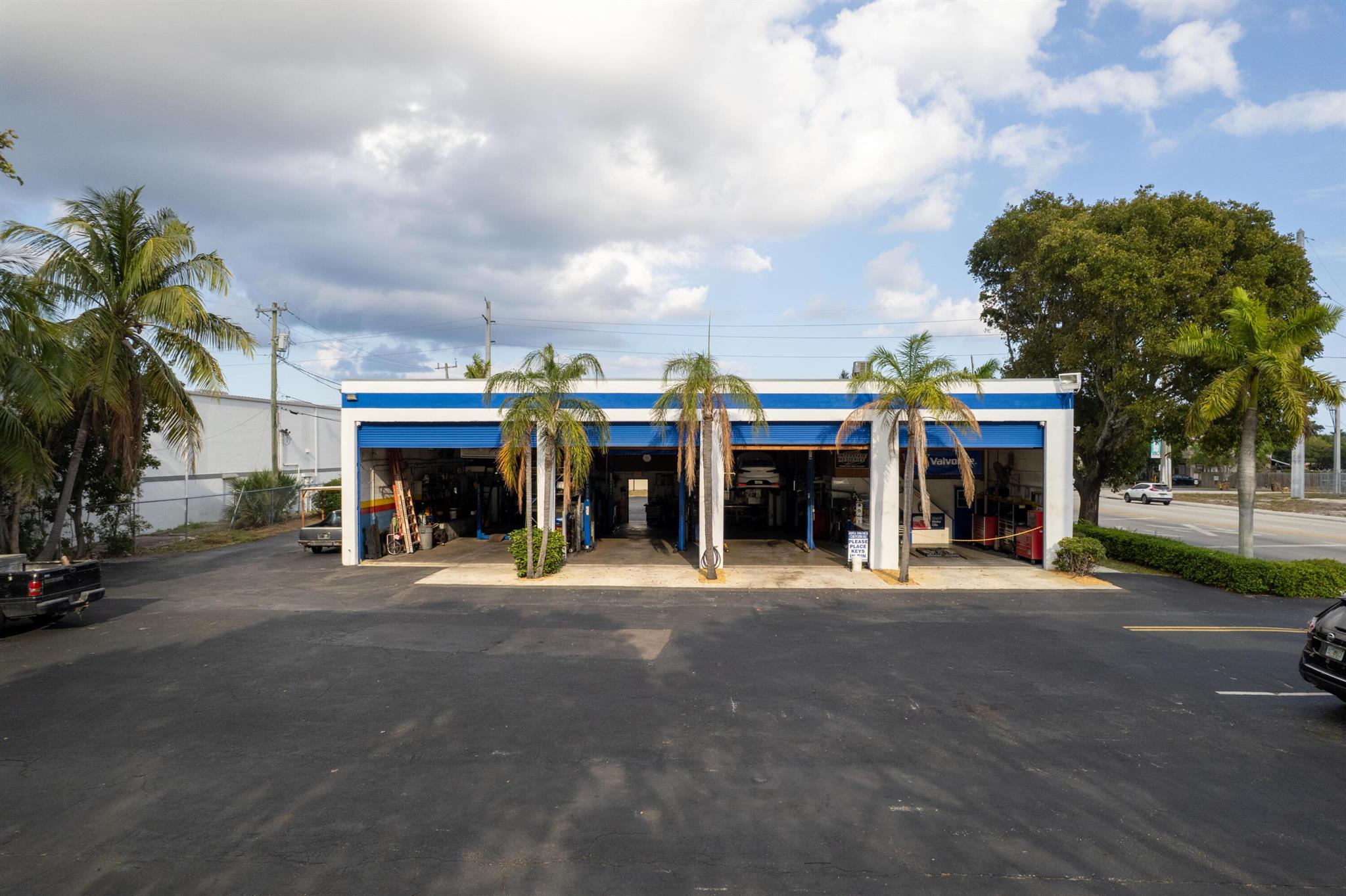 ARLINGTON PARK - Commercial Sale