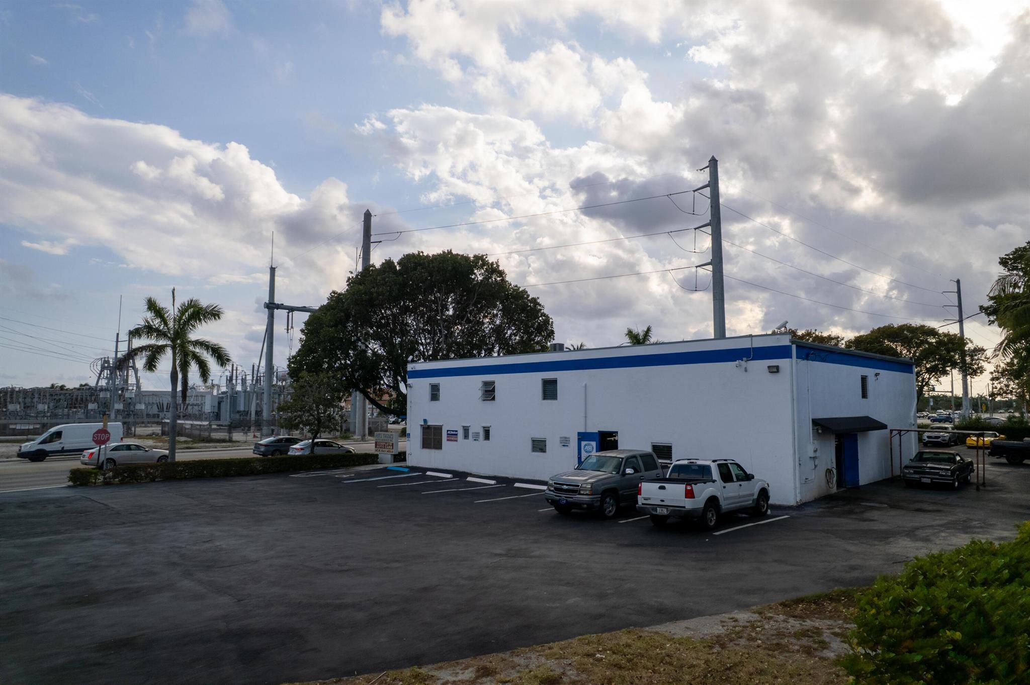 ARLINGTON PARK - Commercial Sale