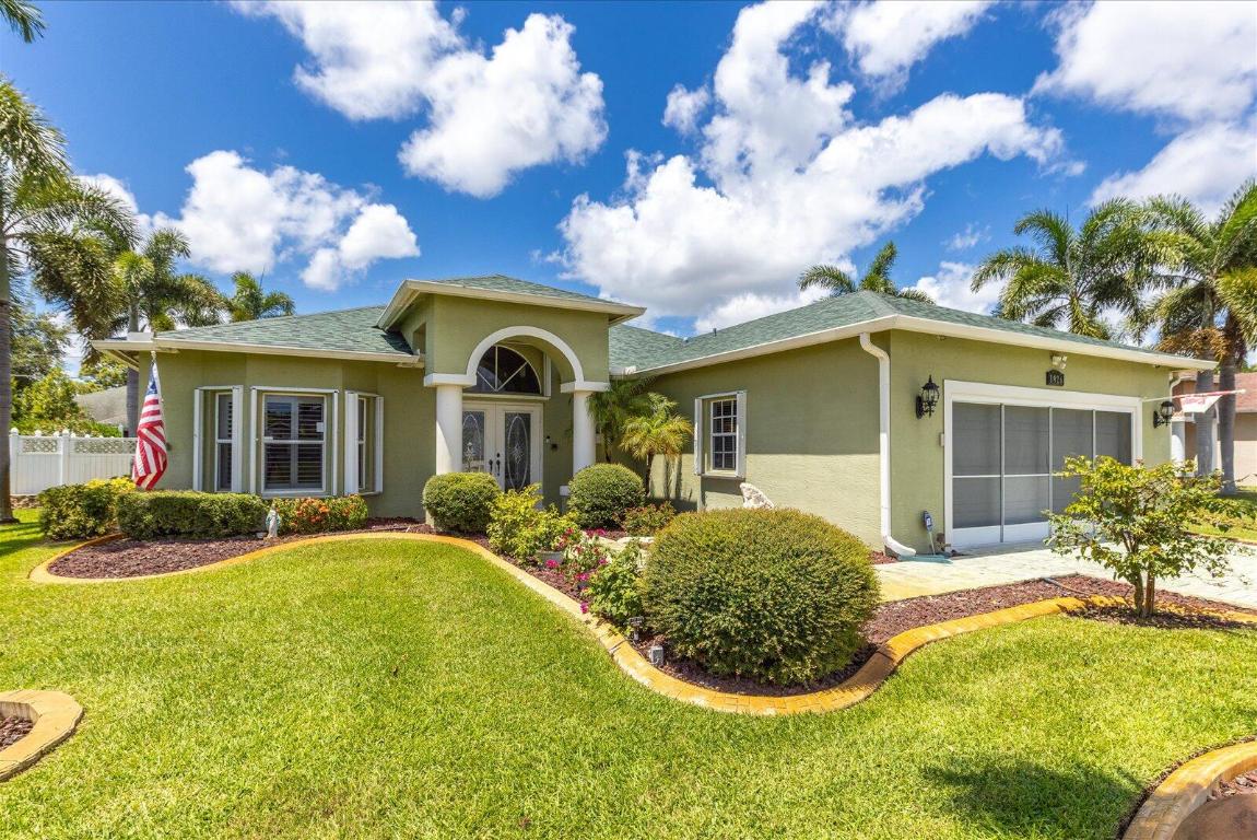 1926 SW Logan Street