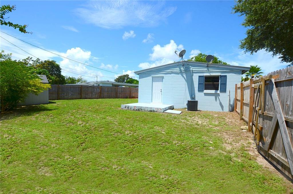 WHISPERING PALMS UNIT 1 - Residential