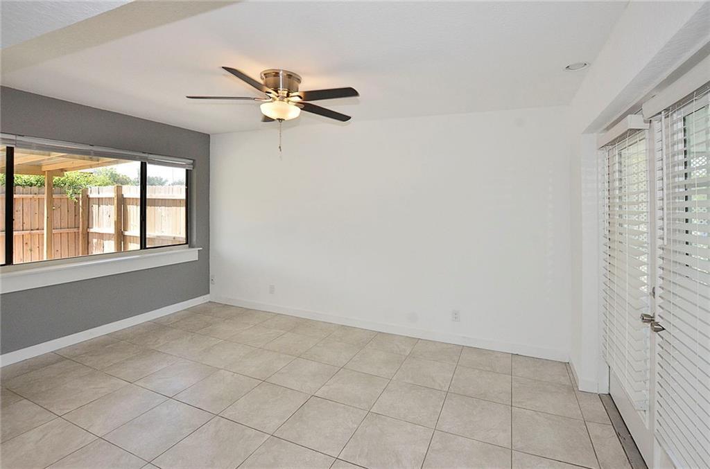 WHISPERING PALMS UNIT 1 - Residential