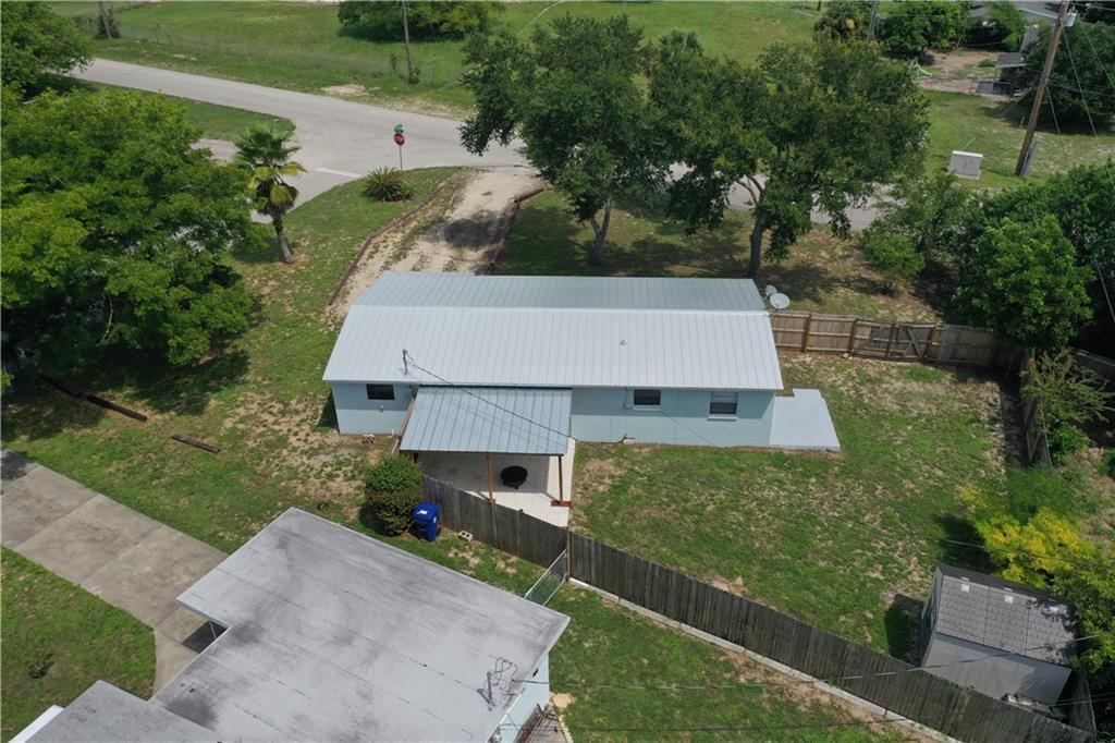 WHISPERING PALMS UNIT 1 - Residential