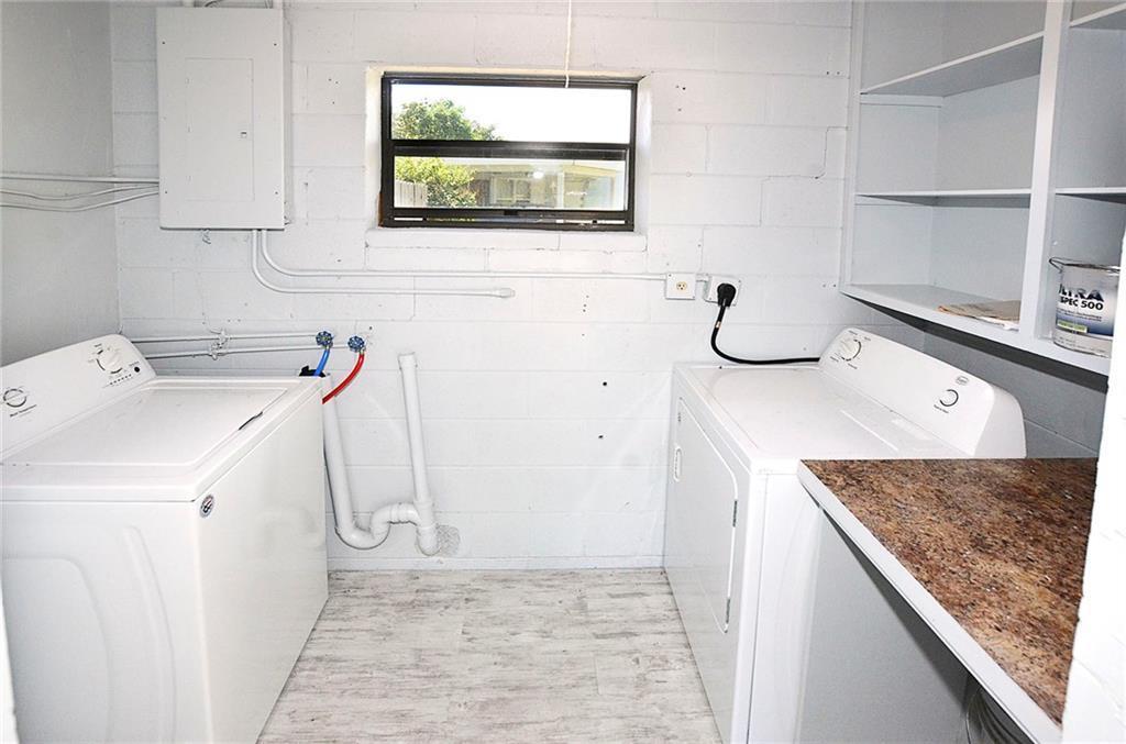 WHISPERING PALMS UNIT 1 - Residential