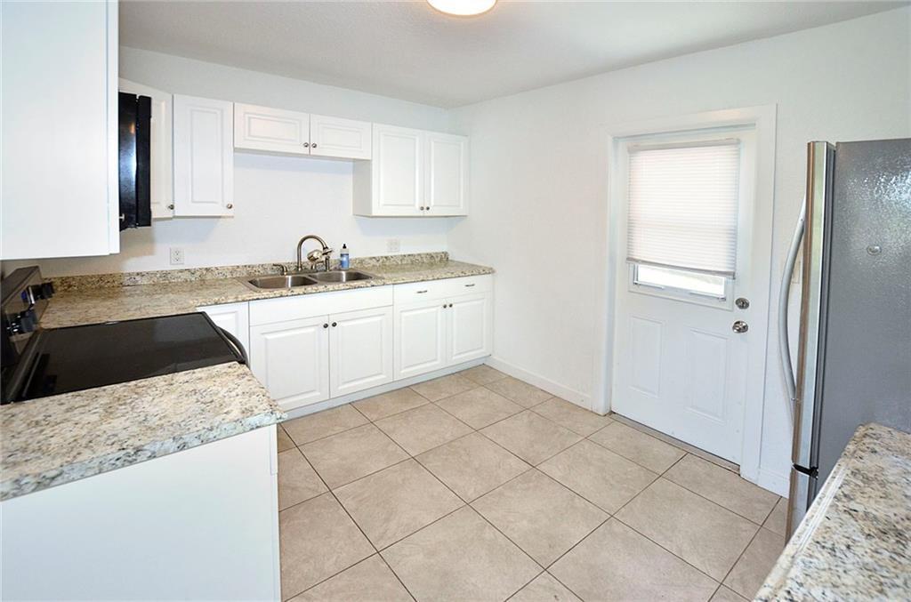 WHISPERING PALMS UNIT 1 - Residential