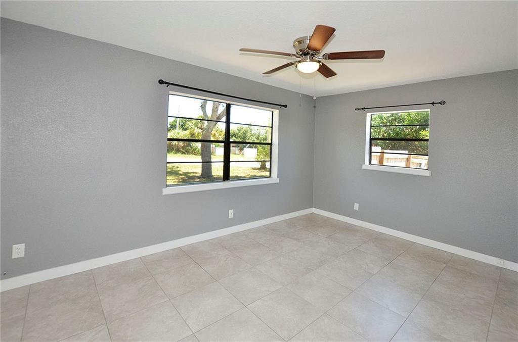 WHISPERING PALMS UNIT 1 - Residential