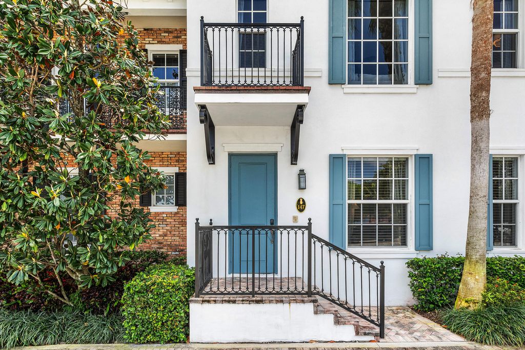 Photo of 147 N Cannery Row Circle, Delray Beach, FL 33444 (MLS # B26015193)