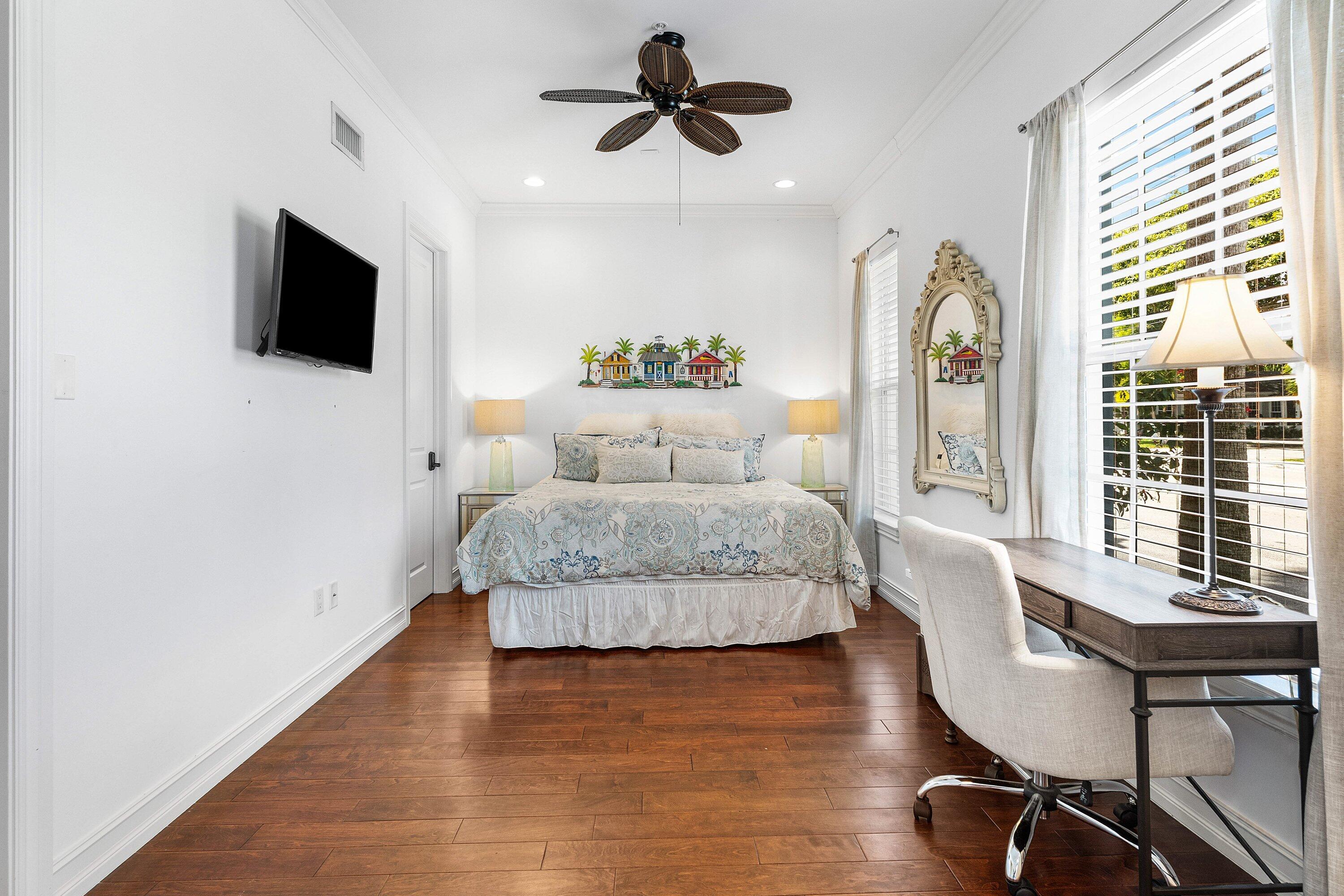 CANNERY ROW - Residential