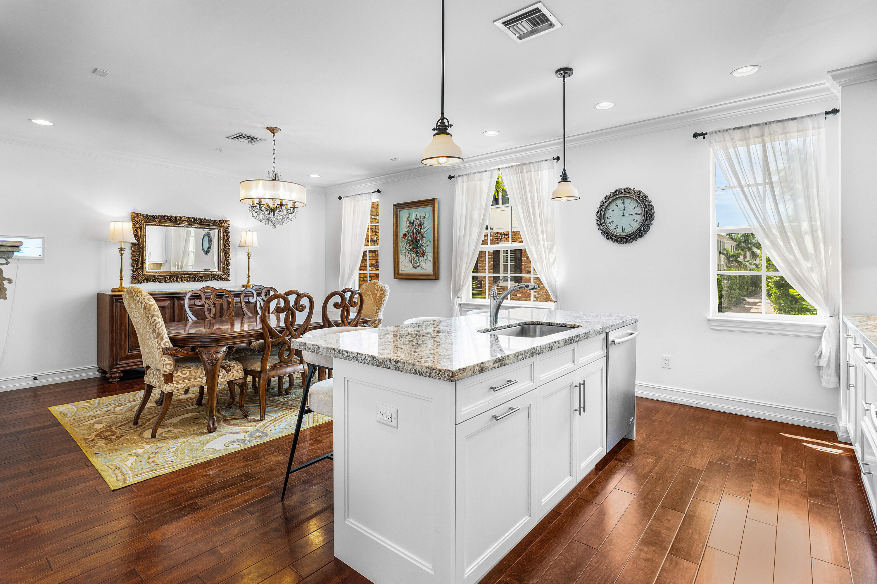 CANNERY ROW - Residential