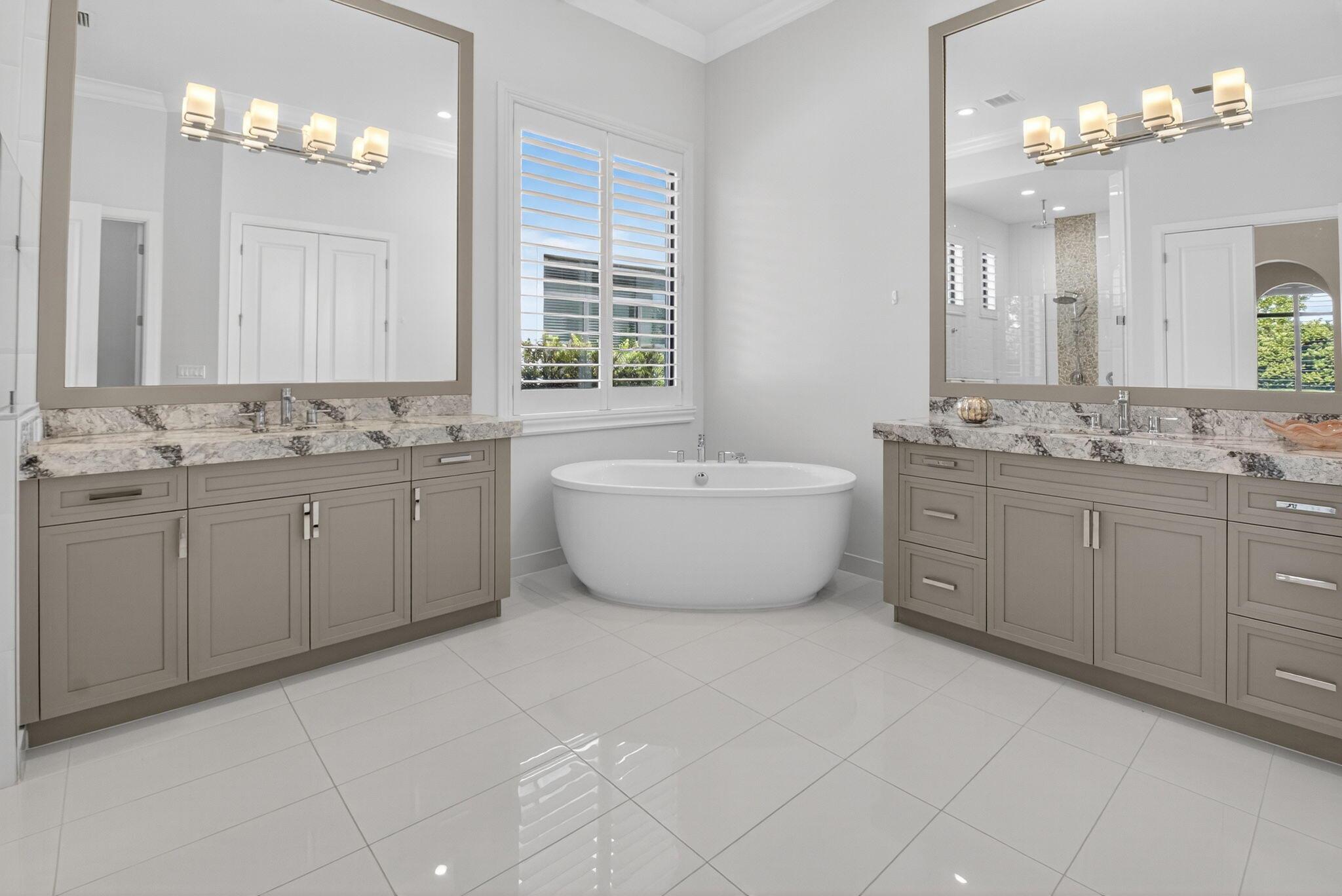 PALM MEADOWS ESTATES - Residential