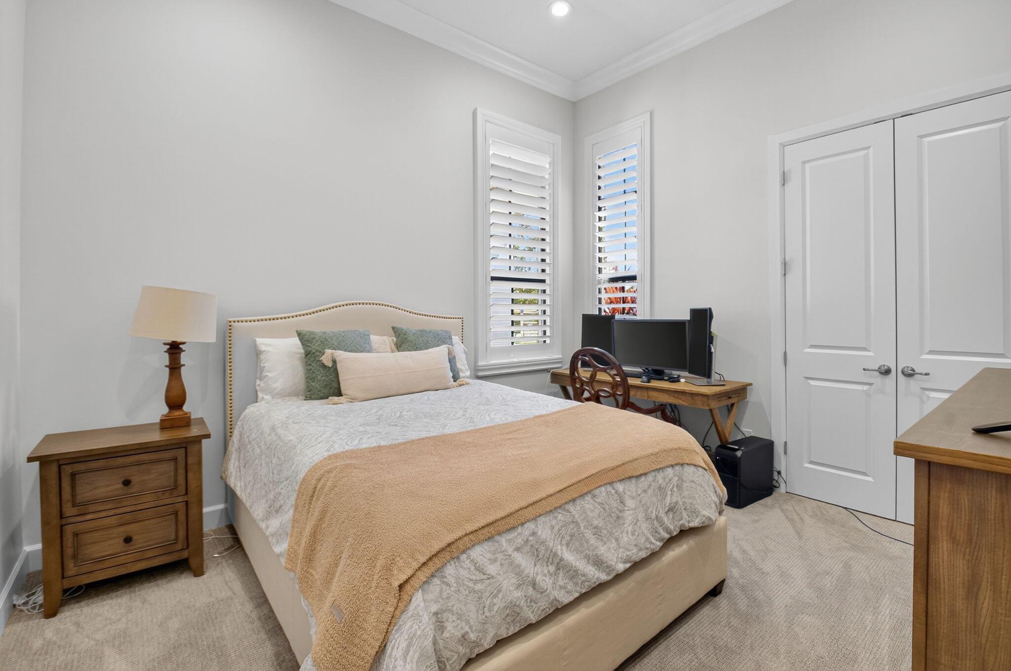 PALM MEADOWS ESTATES - Residential