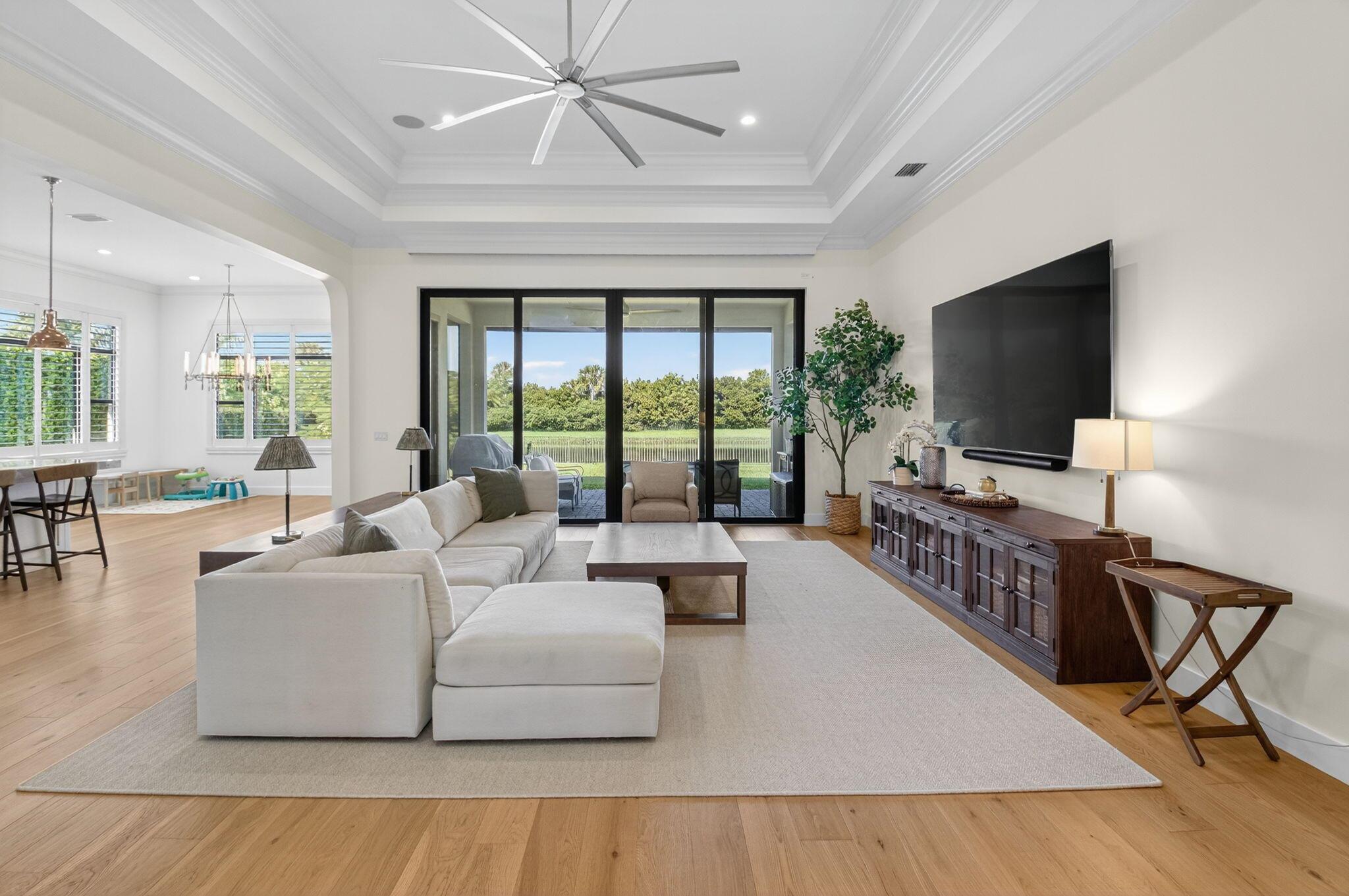 PALM MEADOWS ESTATES - Residential