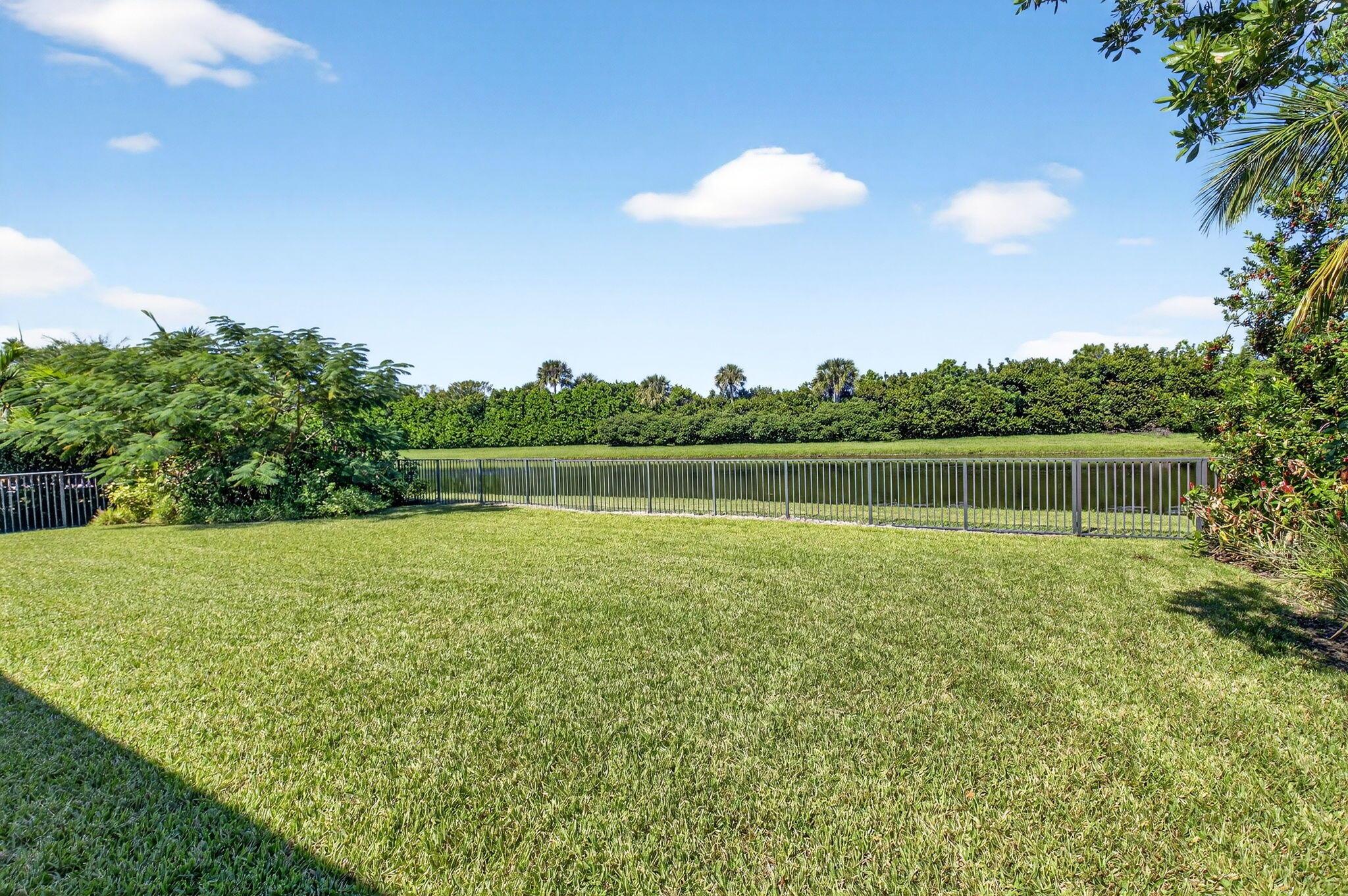 PALM MEADOWS ESTATES - Residential