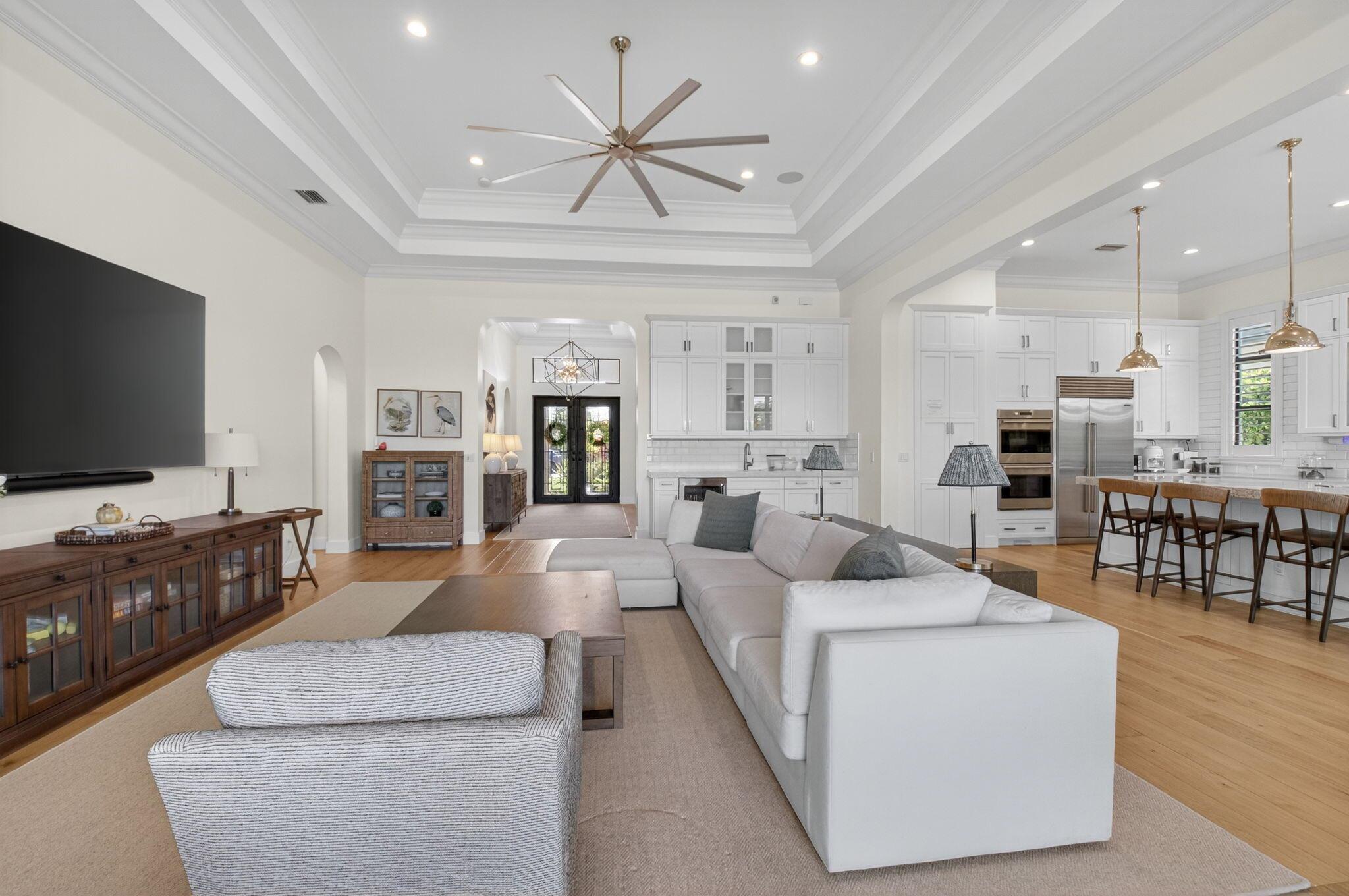 PALM MEADOWS ESTATES - Residential