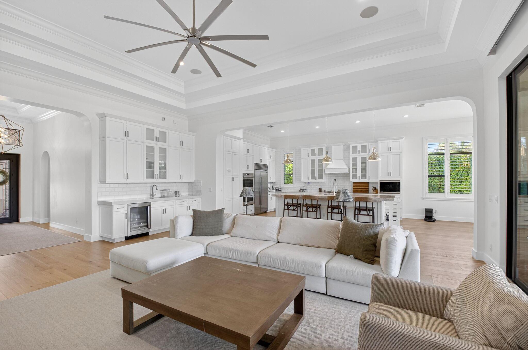 PALM MEADOWS ESTATES - Residential