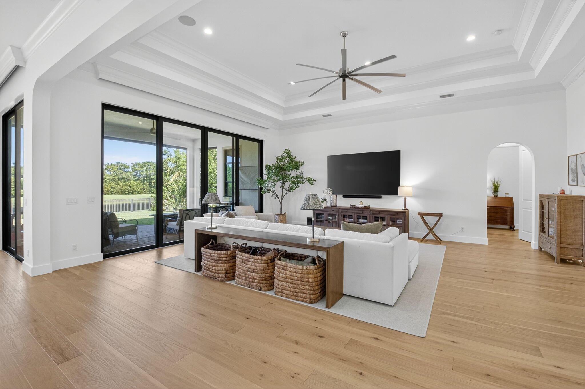 PALM MEADOWS ESTATES - Residential