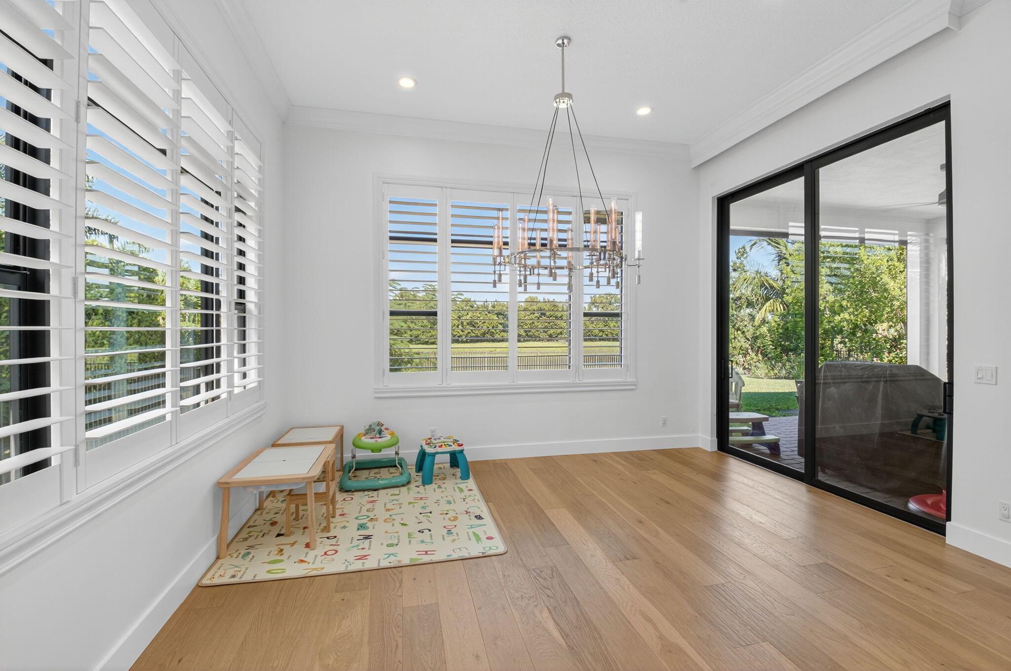 PALM MEADOWS ESTATES - Residential