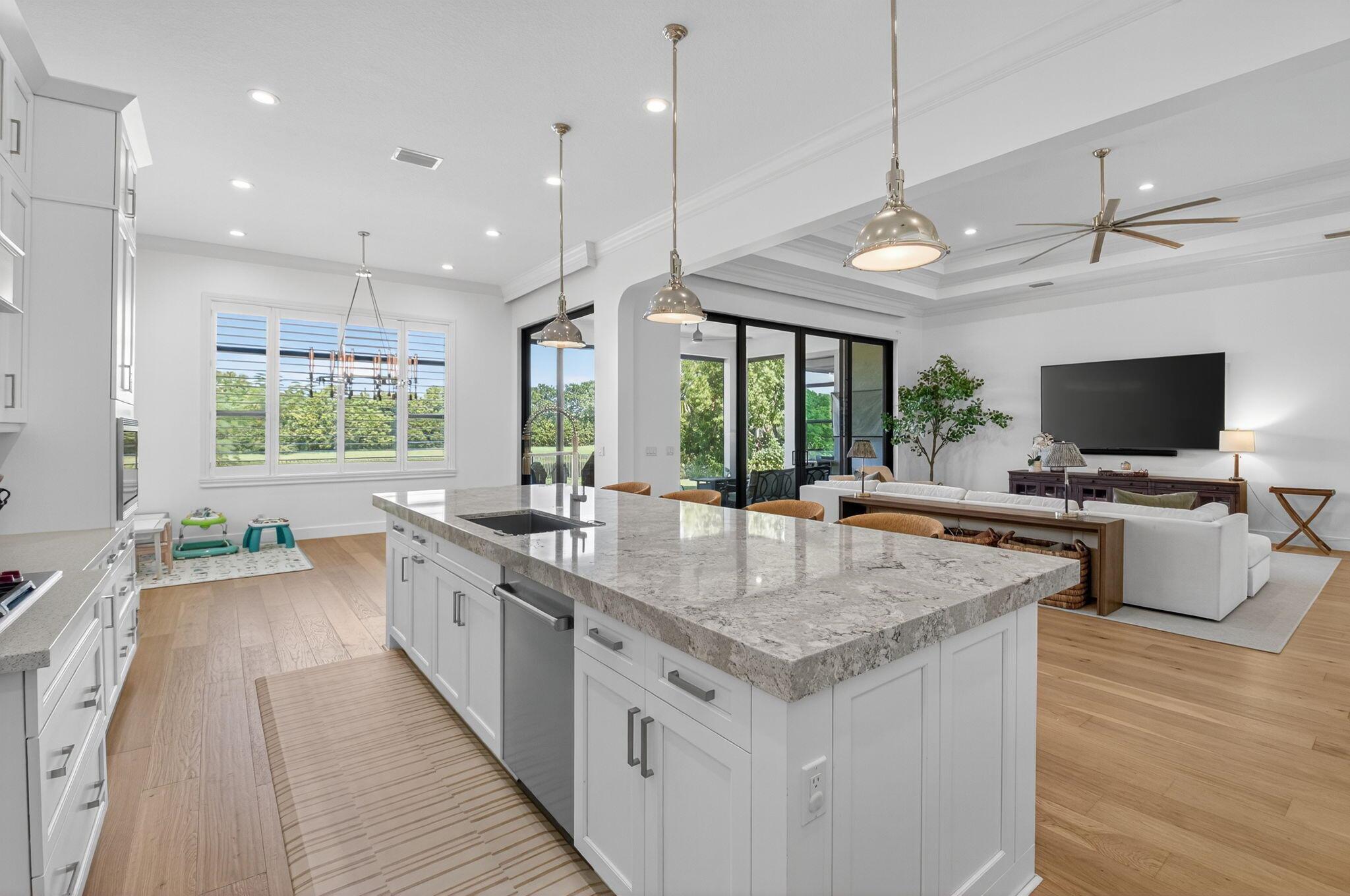 PALM MEADOWS ESTATES - Residential